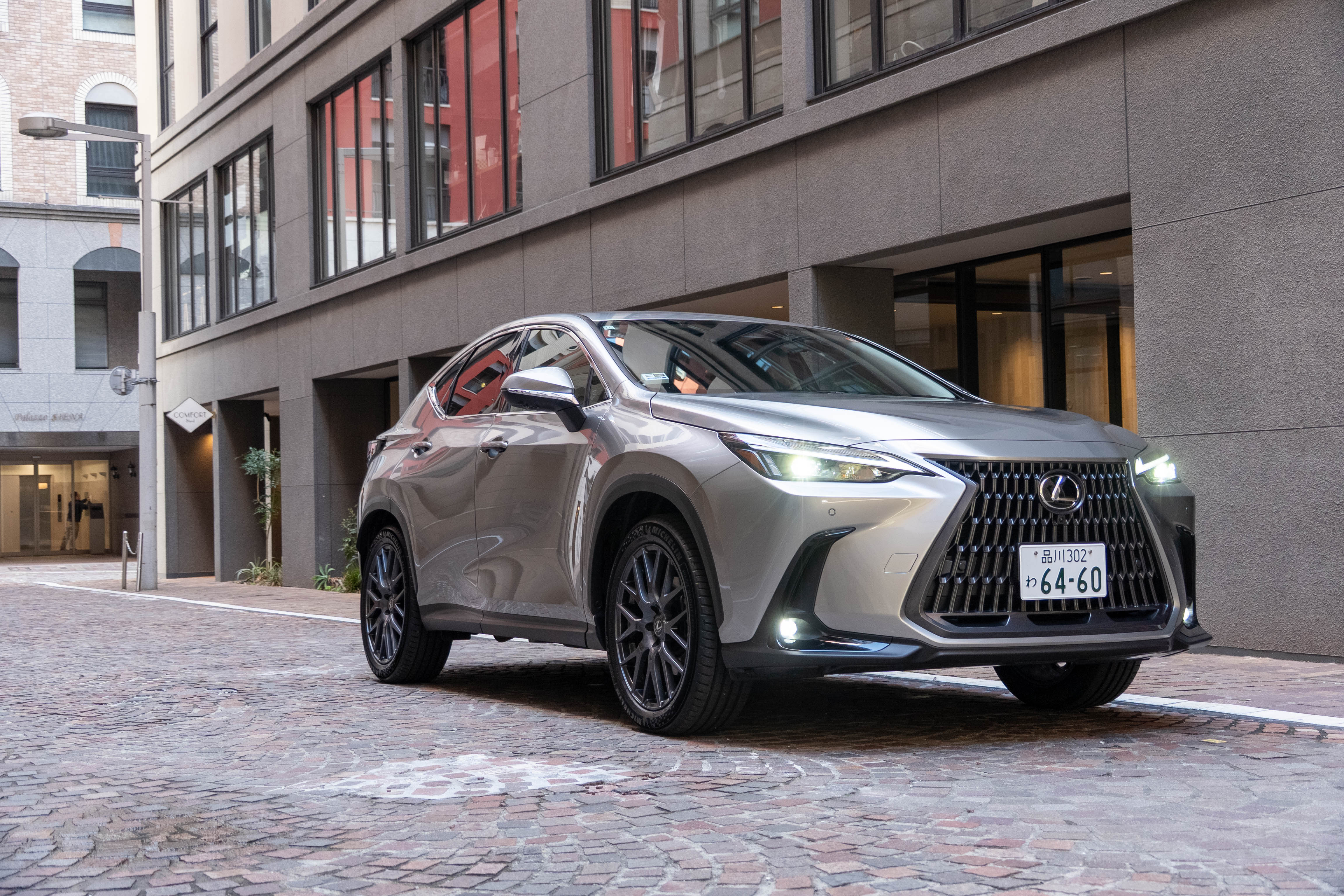 ミシュラン Pilot Sport 5 energy EV対応スポーツタイヤ LEXUS NX装着イメージ