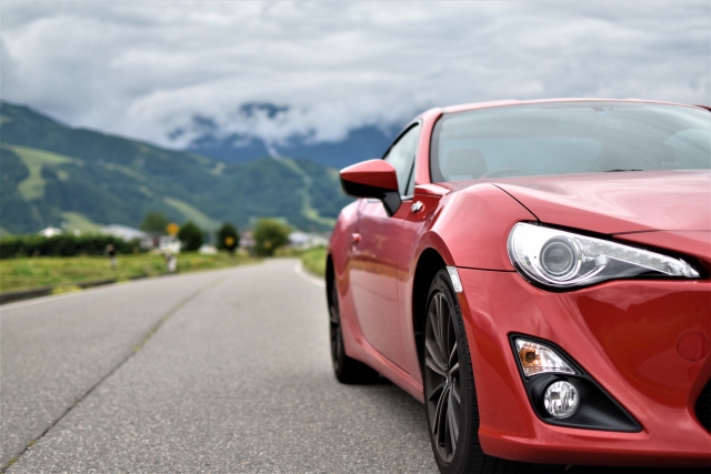 タイヤの重さは走行性能に影響するか?